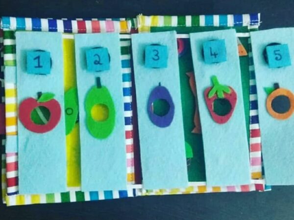 Hungry Caterpillar Palmsize Busy Book - Image 3